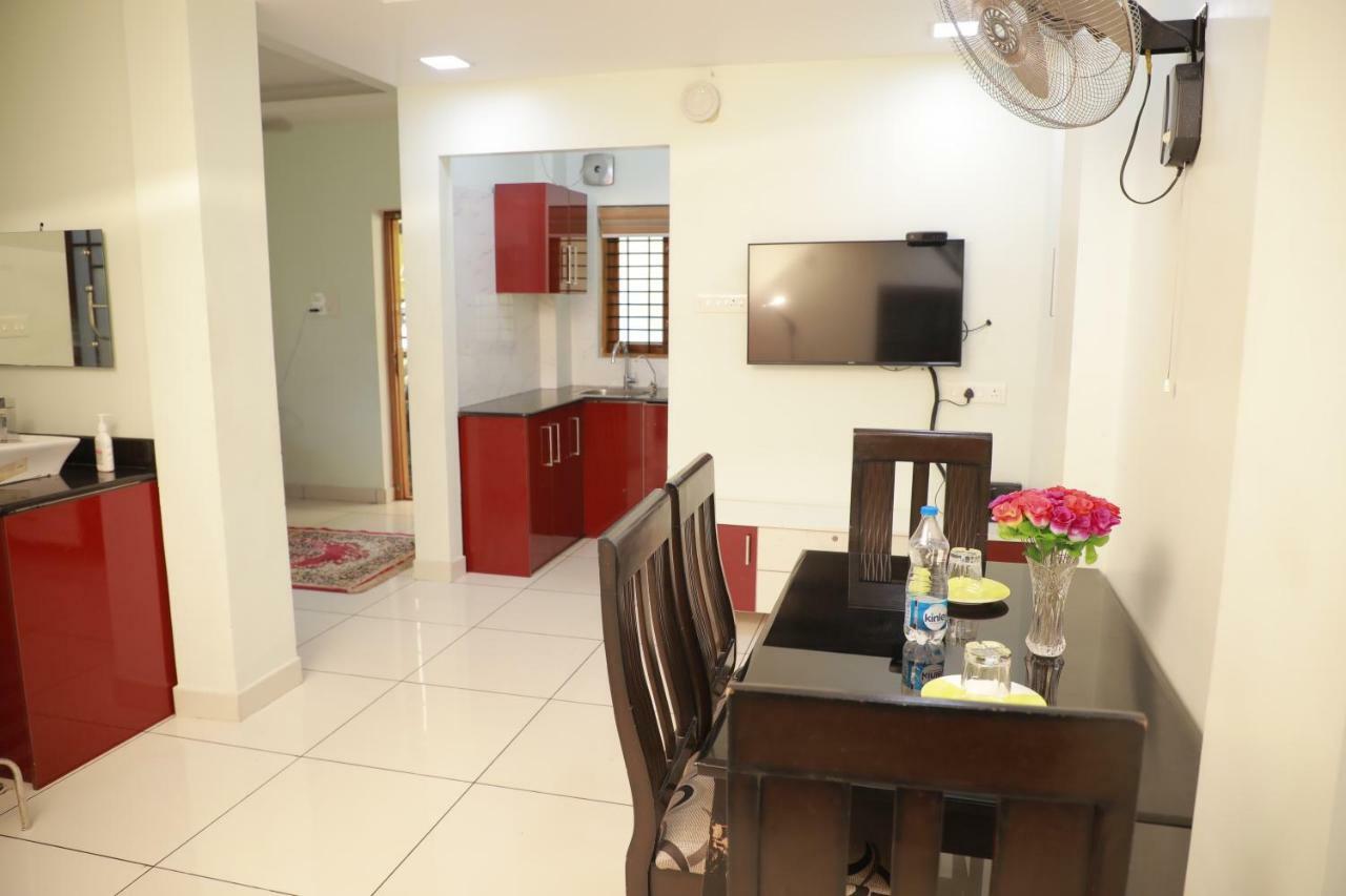 Pavithram Residency Bed & Breakfast Kollam Bagian luar foto